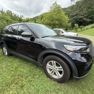 54. 2022 Ford SUV