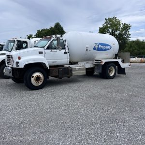 2002 GMC 7500 Gas Truck