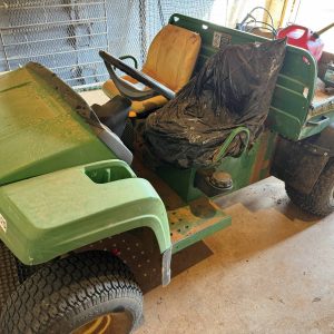 JOHN DEERE Side-by-Side